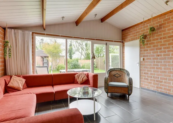 Met Noord-holland Op 5 Min&ruime Tuin Vp078 Vakantiehuis Warmenhuizen