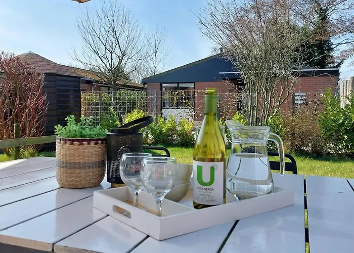 Met Noord-holland Op 5 Min & Ruime Tuin Vp078 Ferienhaus