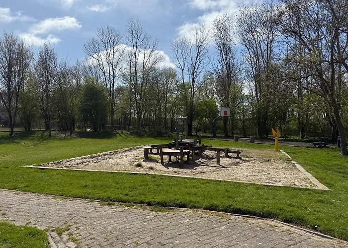 Met Noord-holland Op 5 Min & Ruime Tuin Vp078 * Warmenhuizen